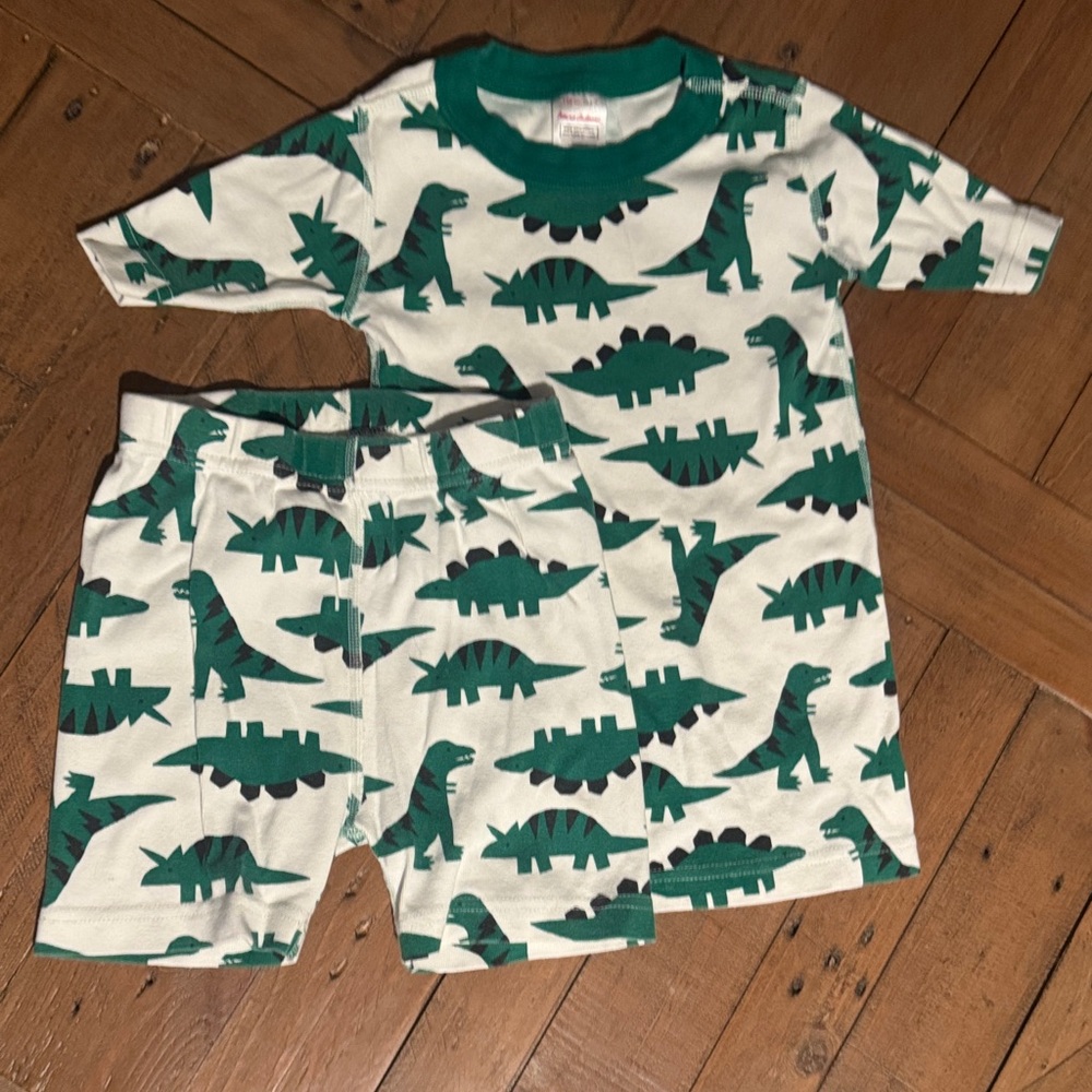Hanna Anderson Dino Pjs size 6-7